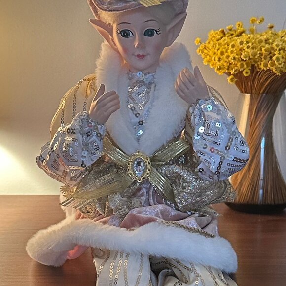 Rachel Zoe Christmas Elf Gold Posable Doll 30" NWT $25 - Picture 6 of 7